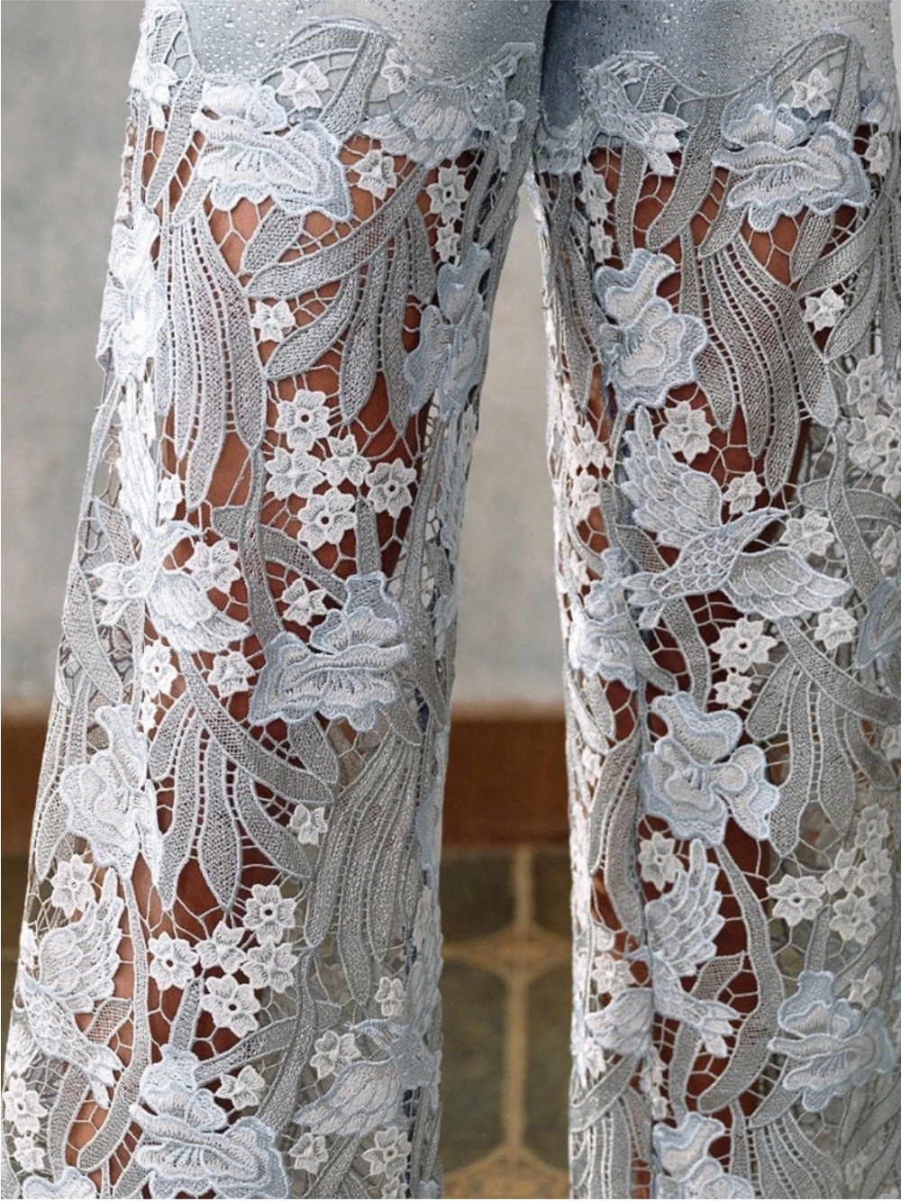 NWT Lace-Inset Wide Leg Denim Light Wash Pants - Light Blue - Picture 3 of 6